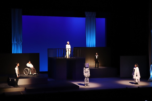 出演者が勢ぞろいする場面