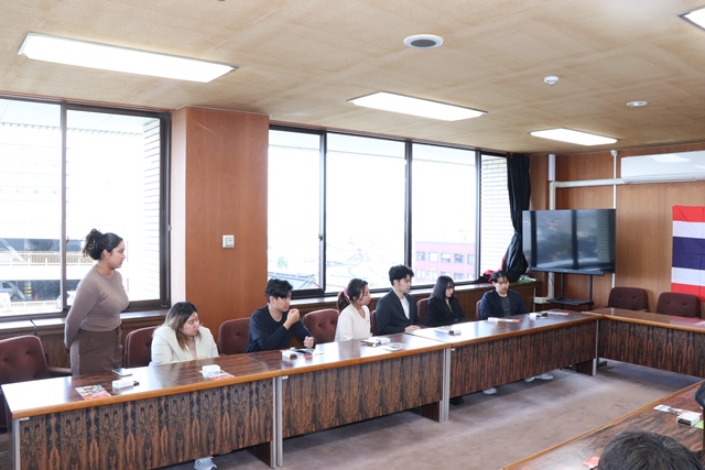 訪れたタイの学生の皆さん