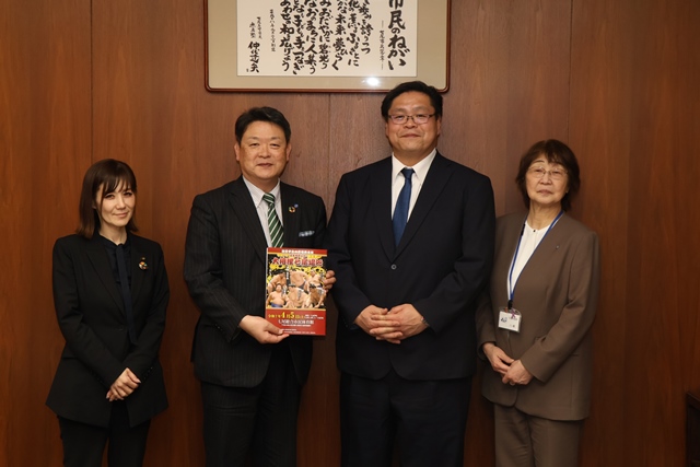 竹縄親方と茶谷市長と八崎教育長と和田内市議