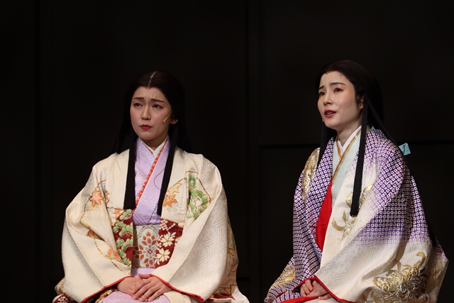 迫真の演技をみせる吉岡さんと蓮佛さん