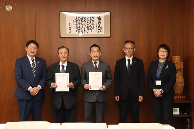 記念撮影の様子