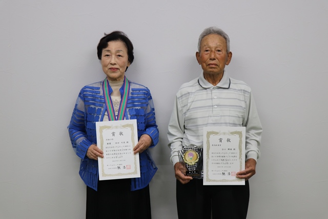 受賞した米田さんと谷口さん
