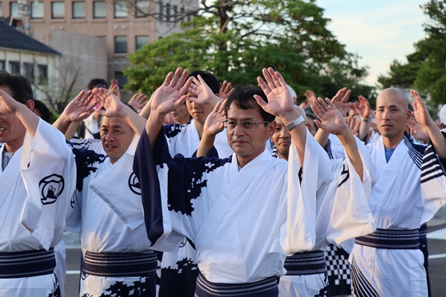 総踊り1