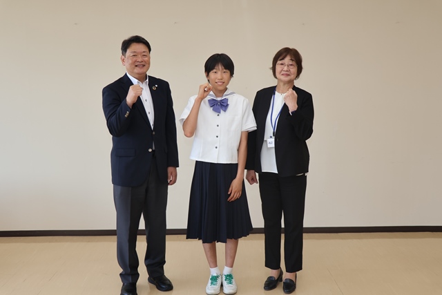 全国大会出場を報告した七尾中の竹田さん