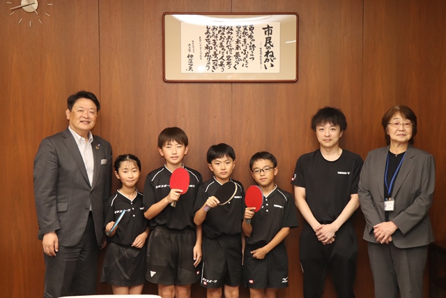 記念撮影の様子
