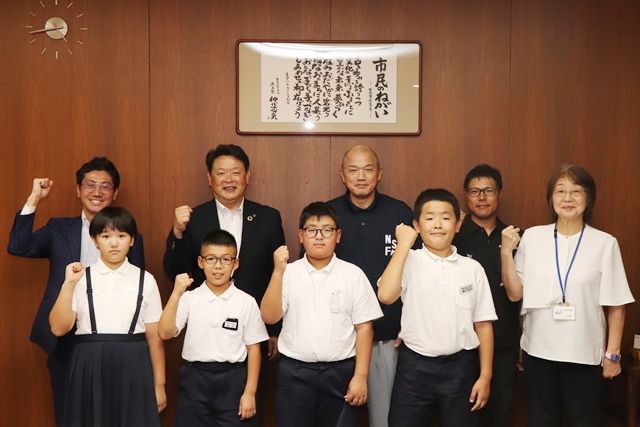 記念撮影の様子