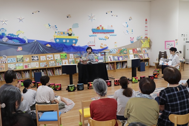 読み聞かせの様子