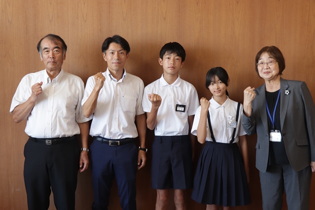 記念撮影の様子