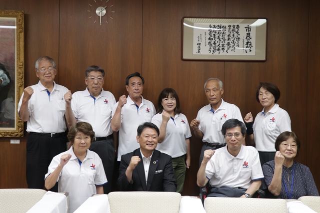 記念撮影の様子