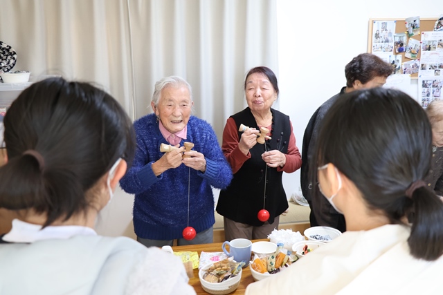 けん玉体験の様子