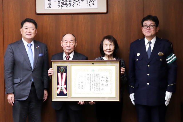2026(令和8)年1月21日交通安全推進隊の小林さんが緑十字金章を受章