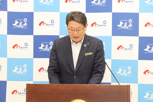 市長記者会見の様子